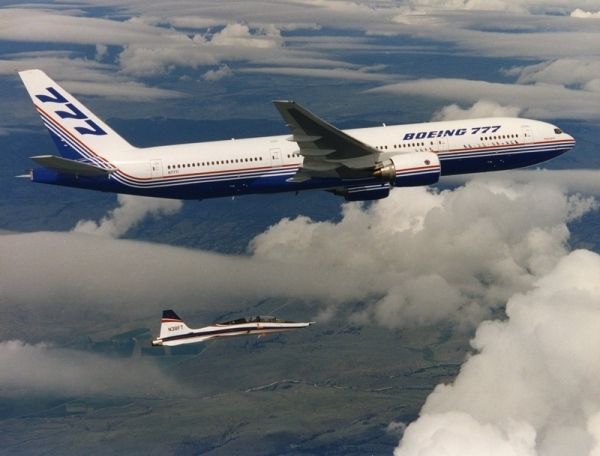 迷你巨無霸波音777傳奇 全球最大雙發(fā)飛機 迷你巨無霸波音777傳奇 全球最大雙發(fā)飛機